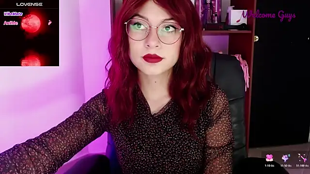 Snapshot of Celeste_Ford_18 chatting on 11/26/25, 12:43 Celeste Ford 18 online show from 11/26/25, 12:43