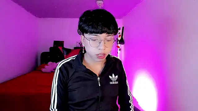 AnggelONfiree online show from 10/31/25, 12:07