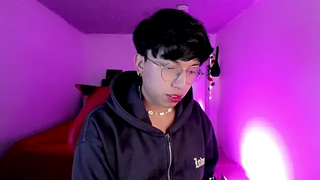 AnggelONfiree online show from 11/14/25, 04:49