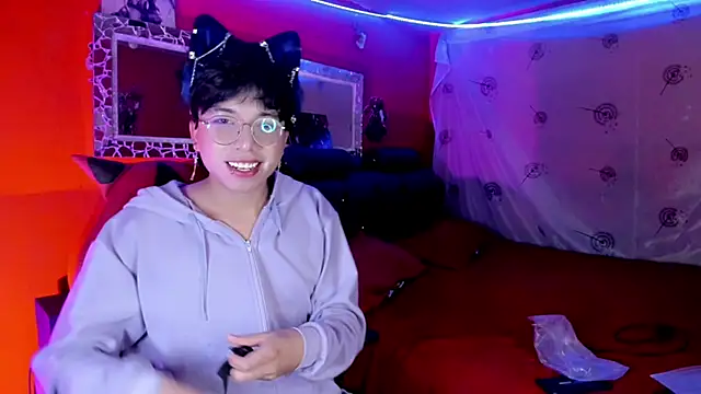 AnggelONfiree online show from 10/12/25, 08:54