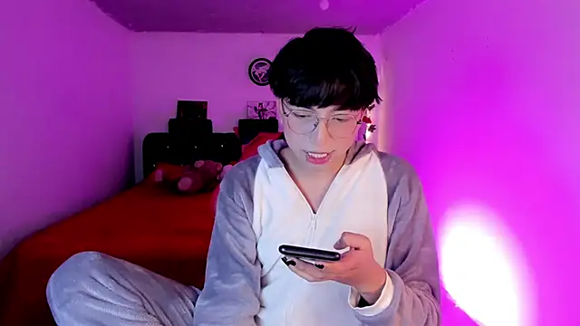 AnggelONfiree online show from 11/20/25, 03:40