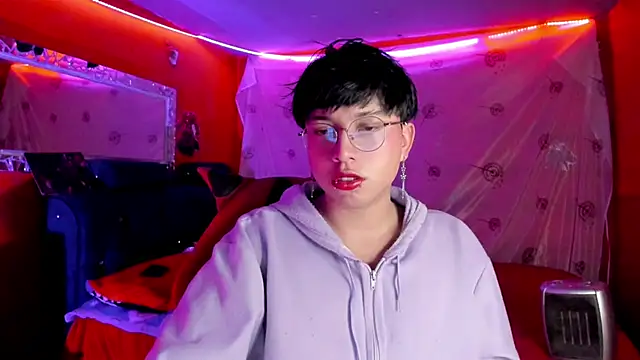 AnggelONfiree online show from 09/18/25, 05:54