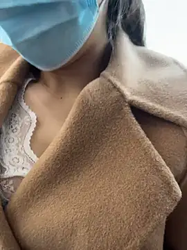 Snapshot of moneymaker_taipei chatting on 11/10/25, 03:22 moneymaker taipei online show from 11/10/25, 03:22