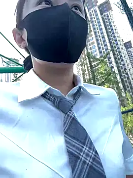 Snapshot of moneymaker_taipei chatting on 09/25/25, 01:44 moneymaker taipei online show from 09/25/25, 01:44