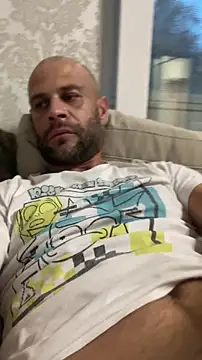 Zbochunec online show from 11/08/25, 03:37