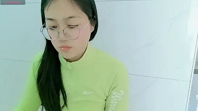 Snapshot of luoxuwen chatting on 02/28/25, 04:32 luoxuwen online show from 02/28/25, 04:32