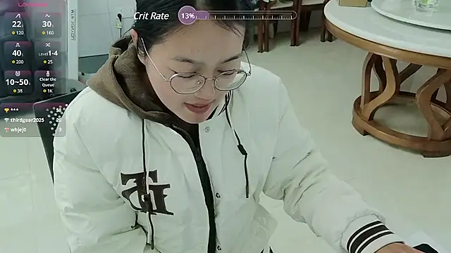 Snapshot of luoxuwen chatting on 02/10/25, 05:25 luoxuwen online show from 02/10/25, 05:25