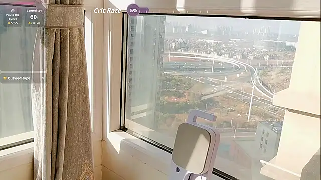 luoxuwen online show from 12/01/25, 12:44