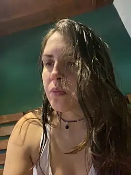 isadelasestrellas online show from 12/17/25, 08:47