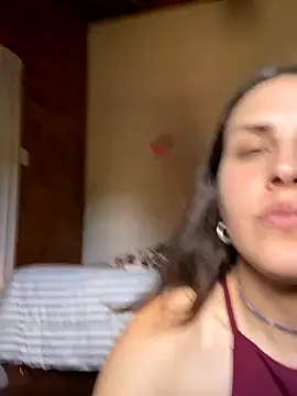 isadelasestrellas online show from 11/21/25, 05:56