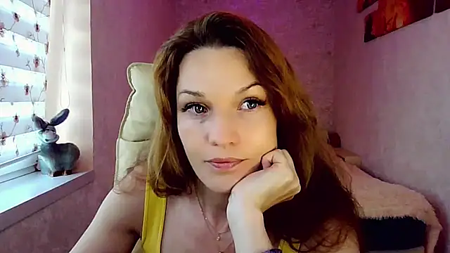 Snapshot of impossibleluna chatting on 07/06/26, 03:58 impossibleluna online show from 07/06/26, 03:58