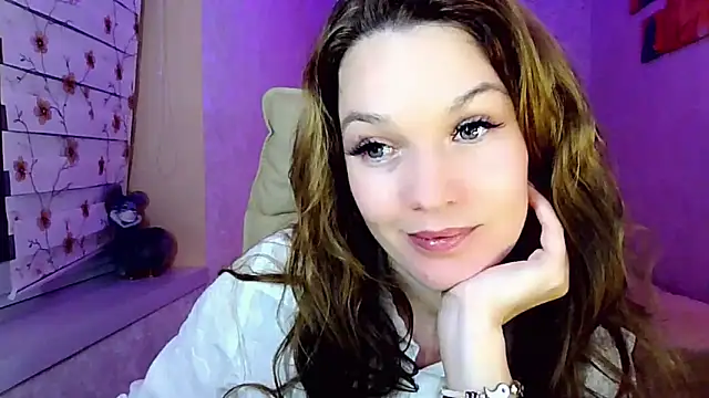 impossibleluna online show from 09/09/25, 05:22