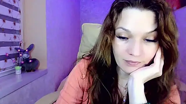 impossibleluna online show from 04/13/26, 06:56