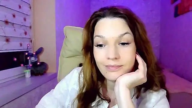 impossibleluna online show from 05/08/26, 08:12