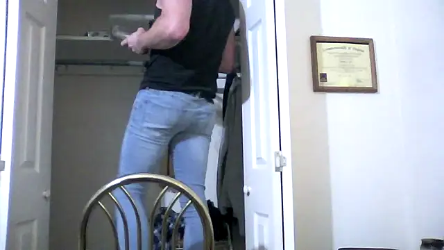 dcrick978 online show from 11/18/25, 04:38