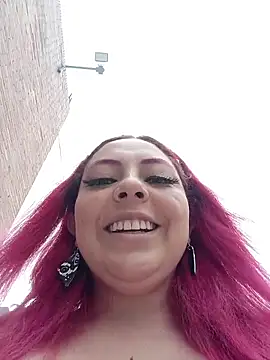 Snapshot of madelaine- chatting on 06/16/26, 06:41 madelaine- online show from 06/16/26, 06:41