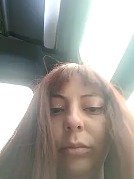 madelaine- online show from 09/30/25, 10:38
