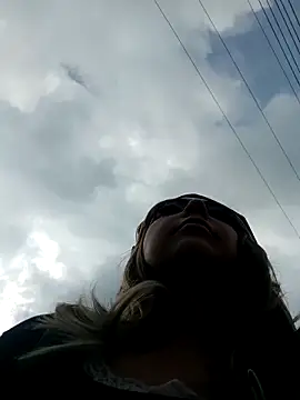 madelaine- online show from 11/19/25, 08:09