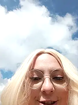 madelaine- online show from 03/13/26, 07:41