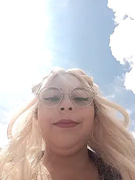 madelaine- online show from 03/14/26, 06:36