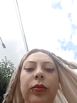 madelaine- online show from 03/21/25, 07:13