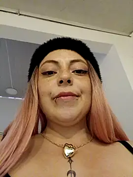 madelaine- online show from 03/17/25, 10:08