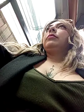 madelaine- online show from 12/22/25, 07:14