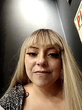 madelaine- online show from 02/09/25, 06:58