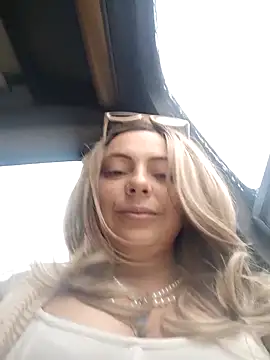 madelaine- online show from 11/24/25, 07:03