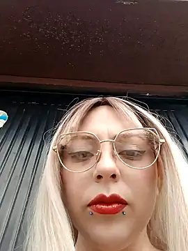 madelaine- online show from 02/25/25, 07:27