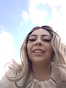 madelaine- online show from 11/22/25, 07:02