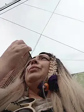 madelaine- online show from 10/23/25, 08:29