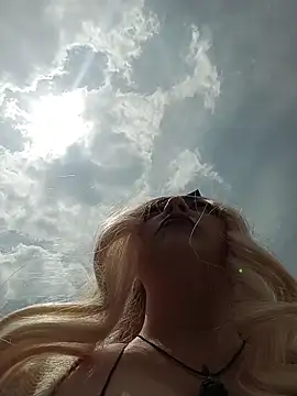 madelaine- online show from 02/10/26, 06:07