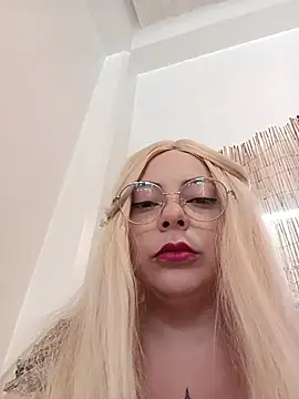 madelaine- online show from 03/11/26, 05:18