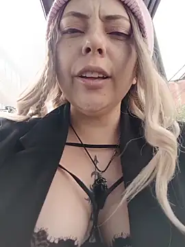 madelaine- online show from 11/13/25, 07:07