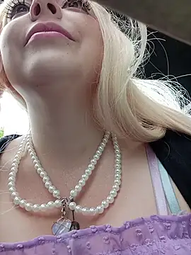 madelaine- online show from 02/11/26, 07:25