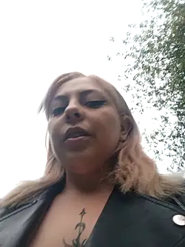 madelaine- online show from 09/08/25, 10:31