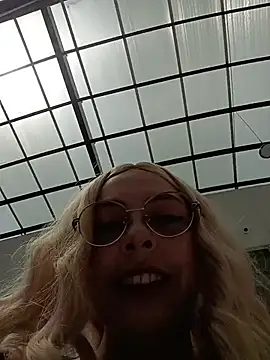 madelaine- online show from 02/19/26, 06:27