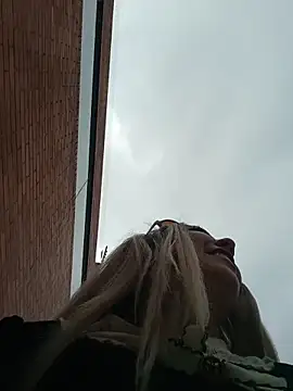 madelaine- online show from 11/11/25, 07:52