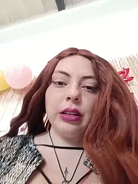 Snapshot of madelaine- chatting on 05/20/26, 07:00 madelaine- online show from 05/20/26, 07:00