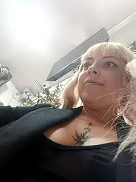 madelaine- online show from 03/20/25, 10:07