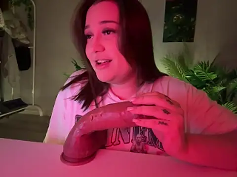 DaisyBooom online show from 12/17/25, 08:14