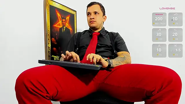 Snapshot of tony_landri chatting on 06/08/26, 03:40 tony landri online show from 06/08/26, 03:40