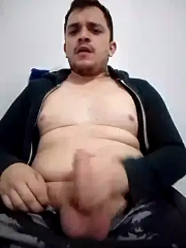 Snapshot of tony_landri chatting on 06/01/26, 01:28 tony landri online show from 06/01/26, 01:28