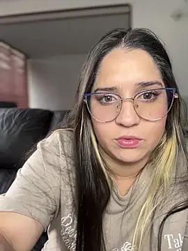 Snapshot of valentina_jonnes1 chatting on 03/16/25, 09:47 valentina jonnes1 online show from 03/16/25, 09:47