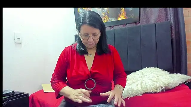 Evaaross 2345 online show from 09/19/25, 01:37