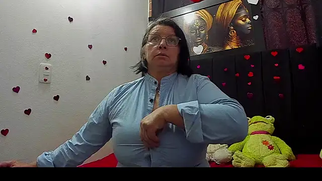 Snapshot of Evaaross_2345 chatting on 06/07/26, 08:36 Evaaross 2345 online show from 06/07/26, 08:36
