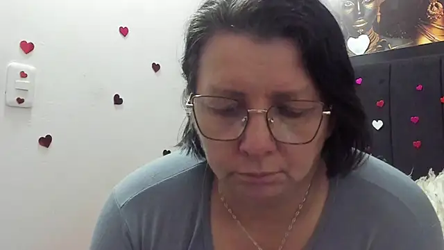 Evaaross 2345 online show from 04/04/26, 01:28