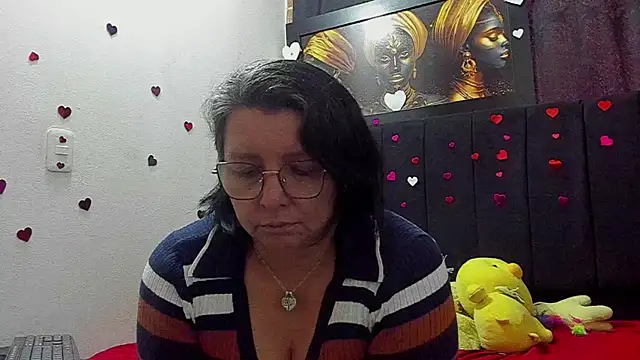 Snapshot of Evaaross_2345 chatting on 06/09/26, 02:18 Evaaross 2345 online show from 06/09/26, 02:18
