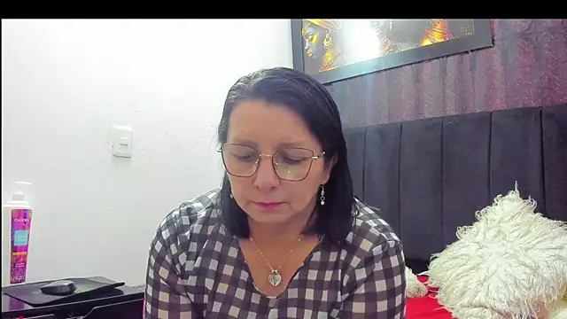 Evaaross 2345 online show from 02/07/26, 02:14